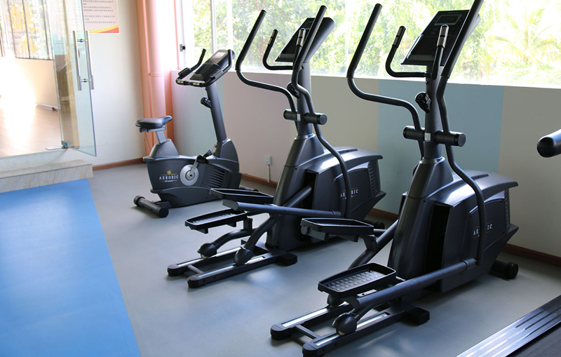 健身房器材